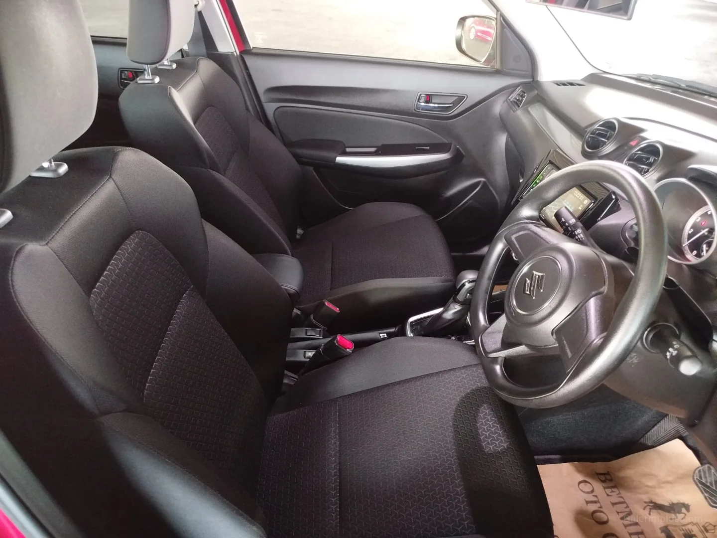 Suzuki Swift 2023 Satılık İkinci El - Thumbnail 4