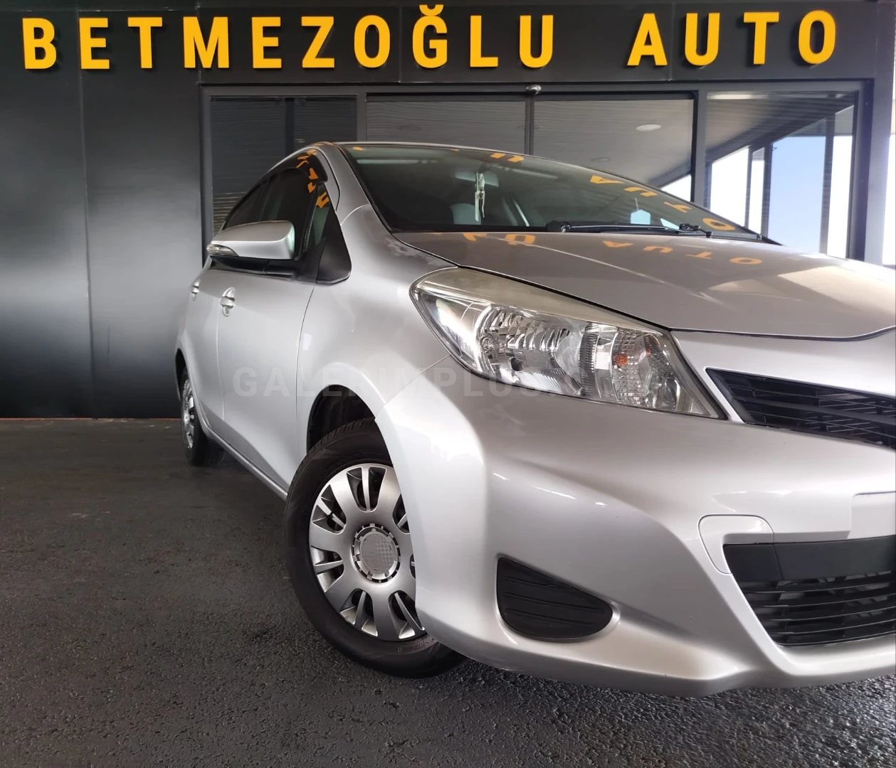 Toyota Vitz 2014 Satılık İkinci El - Thumbnail 2