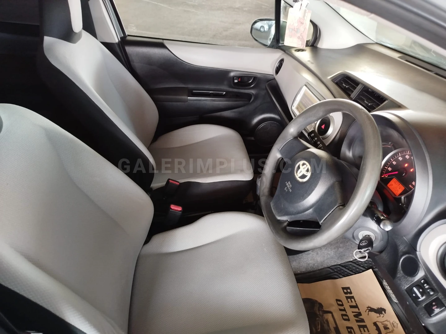 Toyota Vitz 2014 Satılık İkinci El - Thumbnail 4
