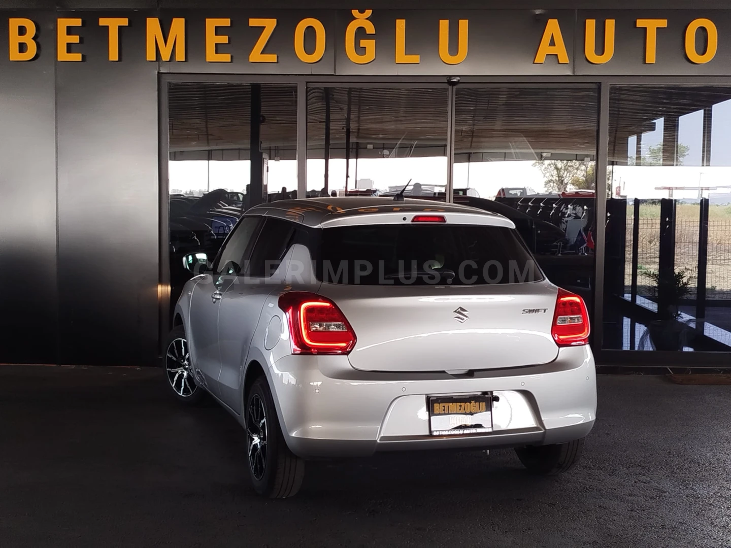 Suzuki Swift 2023 Satılık İkinci El - Thumbnail 3