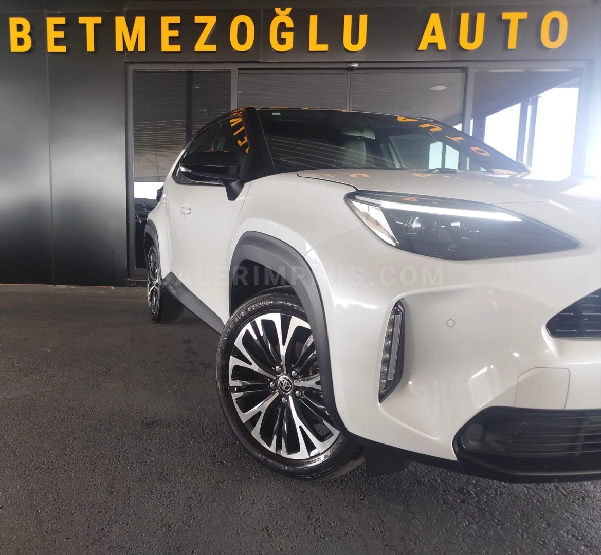 Toyota Yaris Cross 2023 Satılık İkinci El - Thumbnail 2